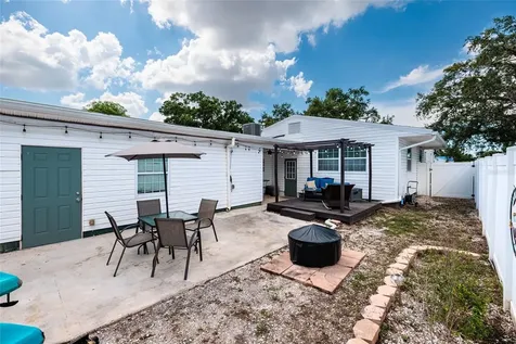 1220 56th Avenue N St Petersburg FL 33703