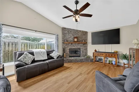 1747 Wood Brook Street Tarpon Springs FL 34689