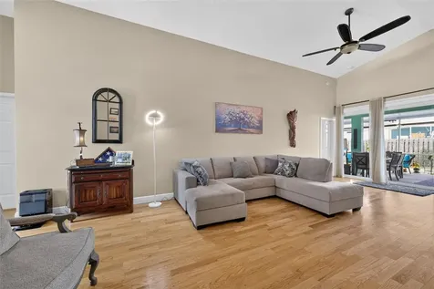 1747 Wood Brook Street Tarpon Springs FL 34689