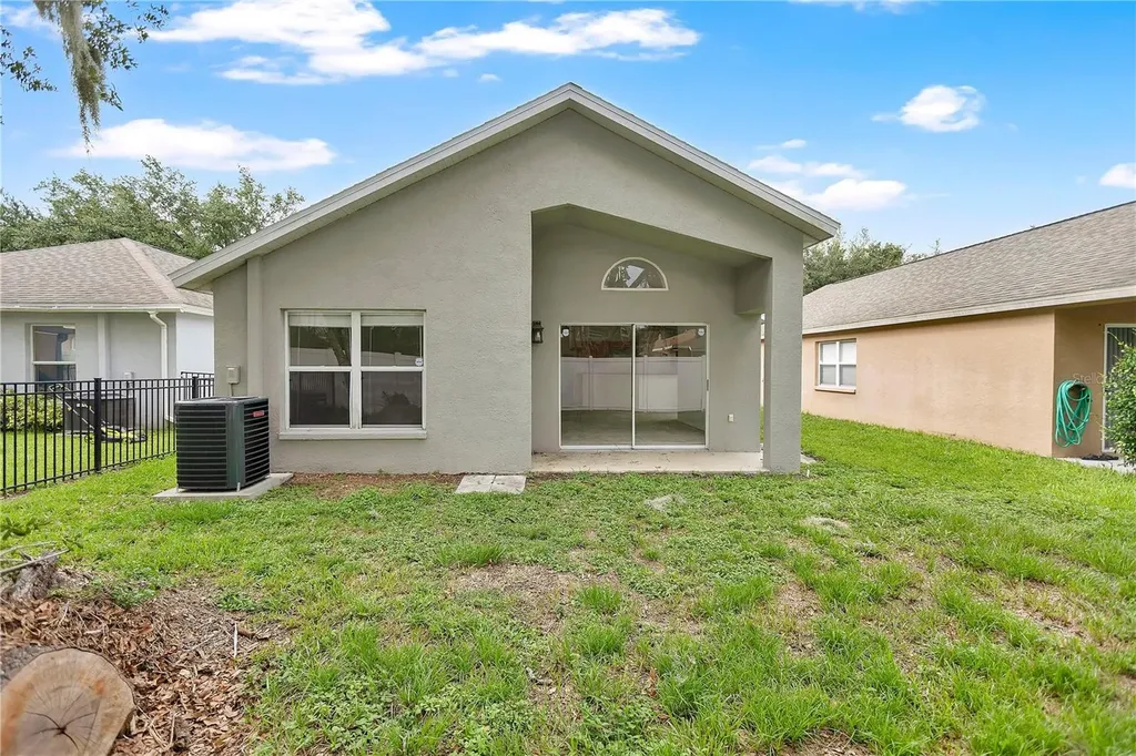 5834 Tanagerlake Road Lithia FL 33547
