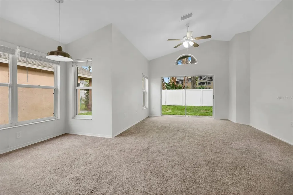 5834 Tanagerlake Road Lithia FL 33547