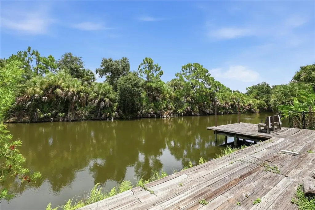 9084 Prospect Avenue Englewood FL 34224