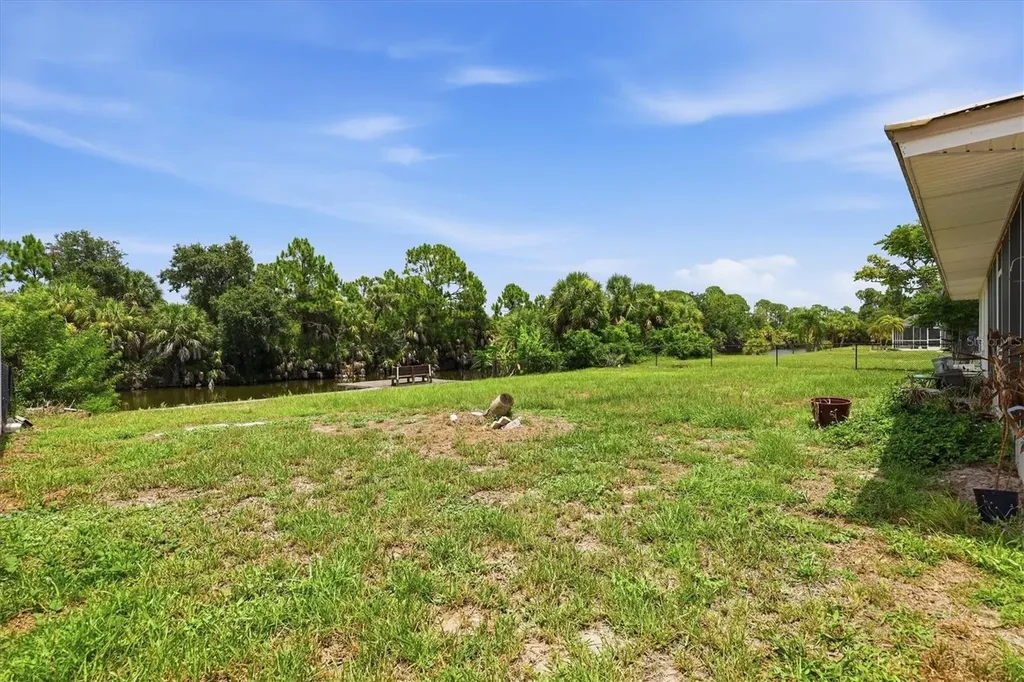 9084 Prospect Avenue Englewood FL 34224