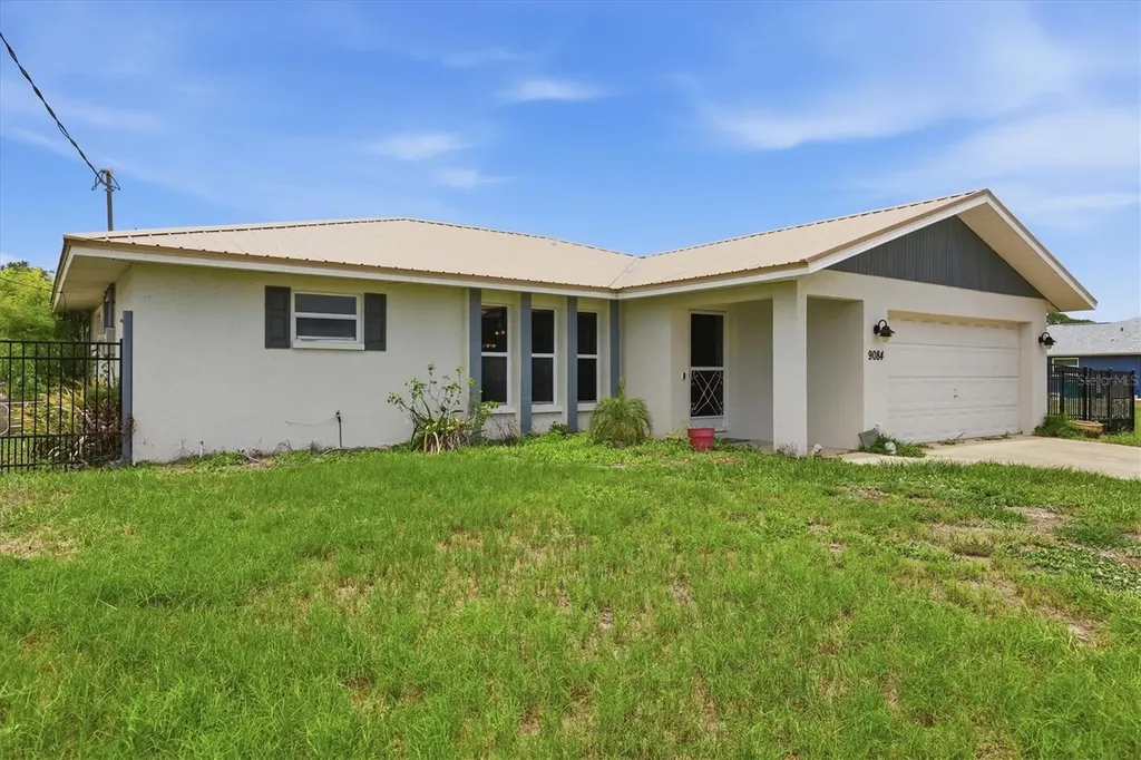 9084 Prospect Avenue Englewood FL 34224