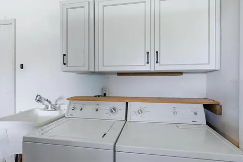 9084 Prospect Avenue Englewood FL 34224