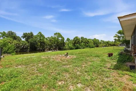 9084 Prospect Avenue Englewood FL 34224