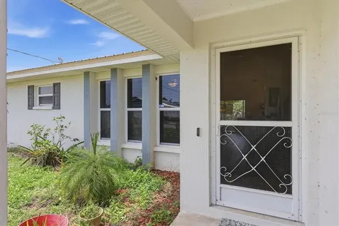 9084 Prospect Avenue Englewood FL 34224