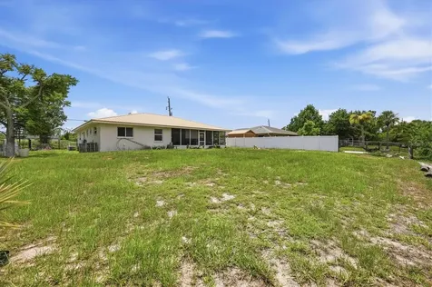 9084 Prospect Avenue Englewood FL 34224