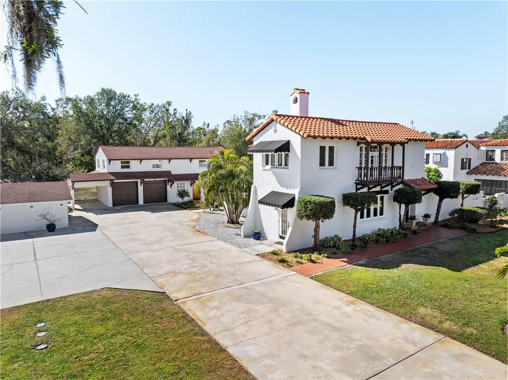 6010 17th Avenue S St Petersburg FL 33707