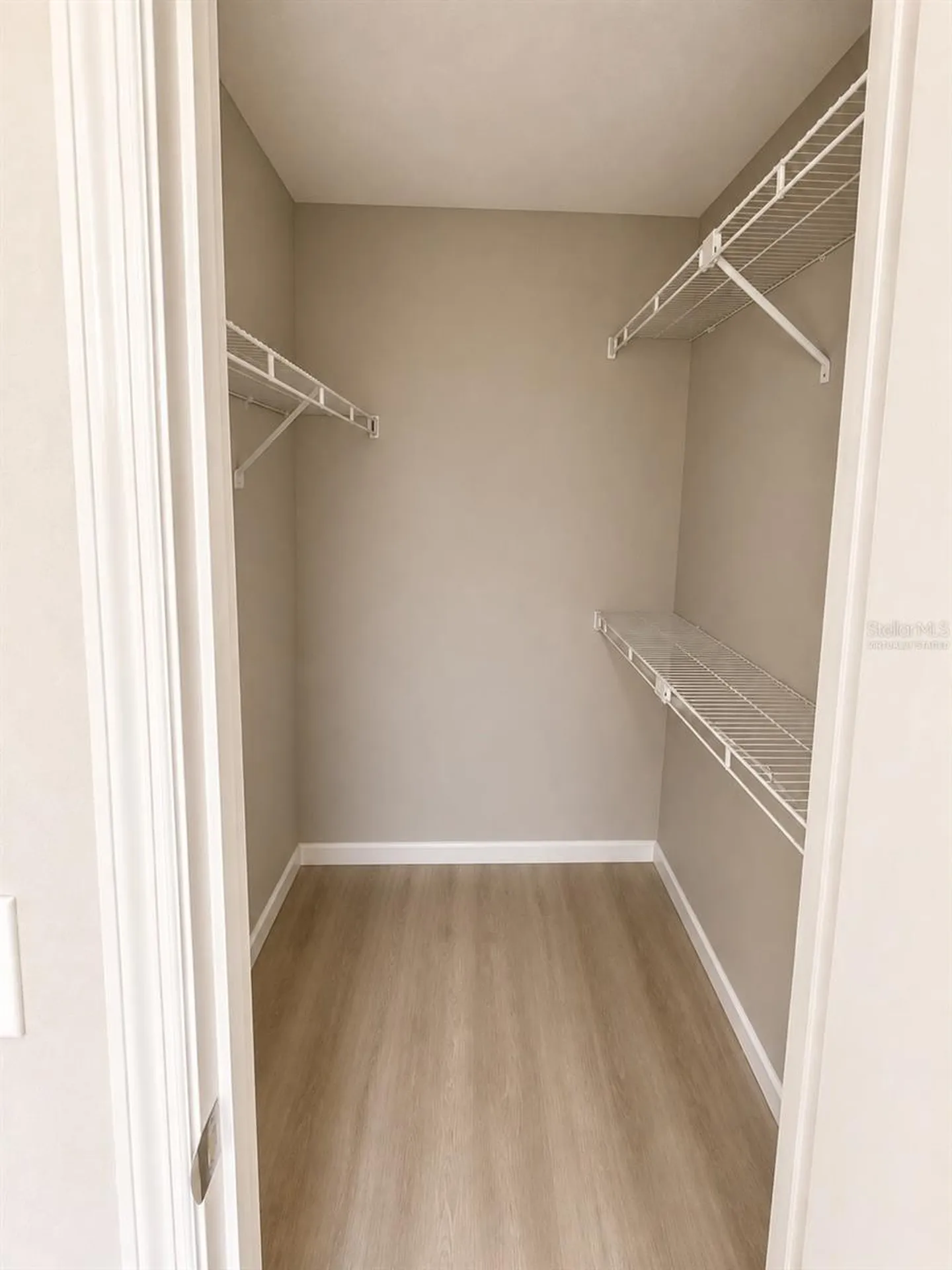 5160 Conroy Road Orlando FL 32811