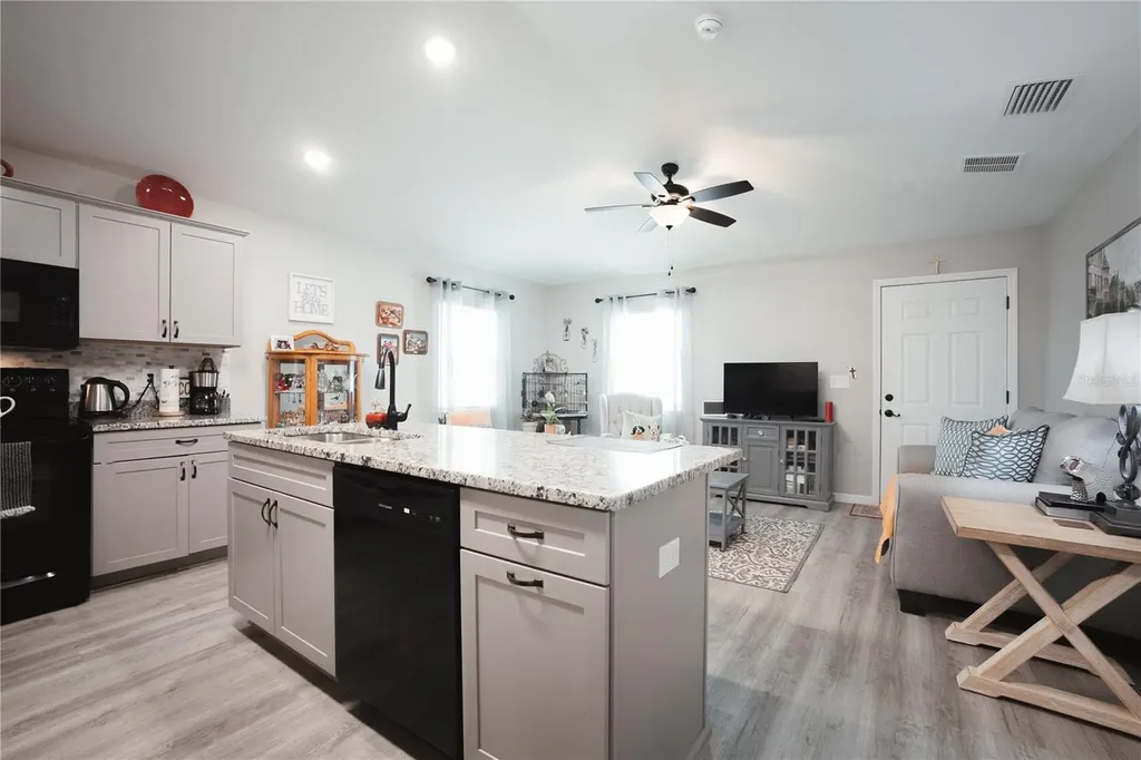 7077 Tamarind Way Lake Wales FL 33898