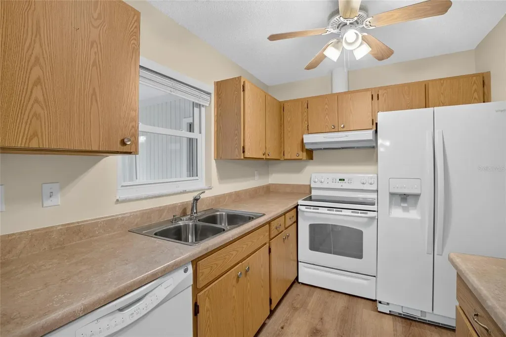 2202 Horsham Place Sun City Center FL 33573