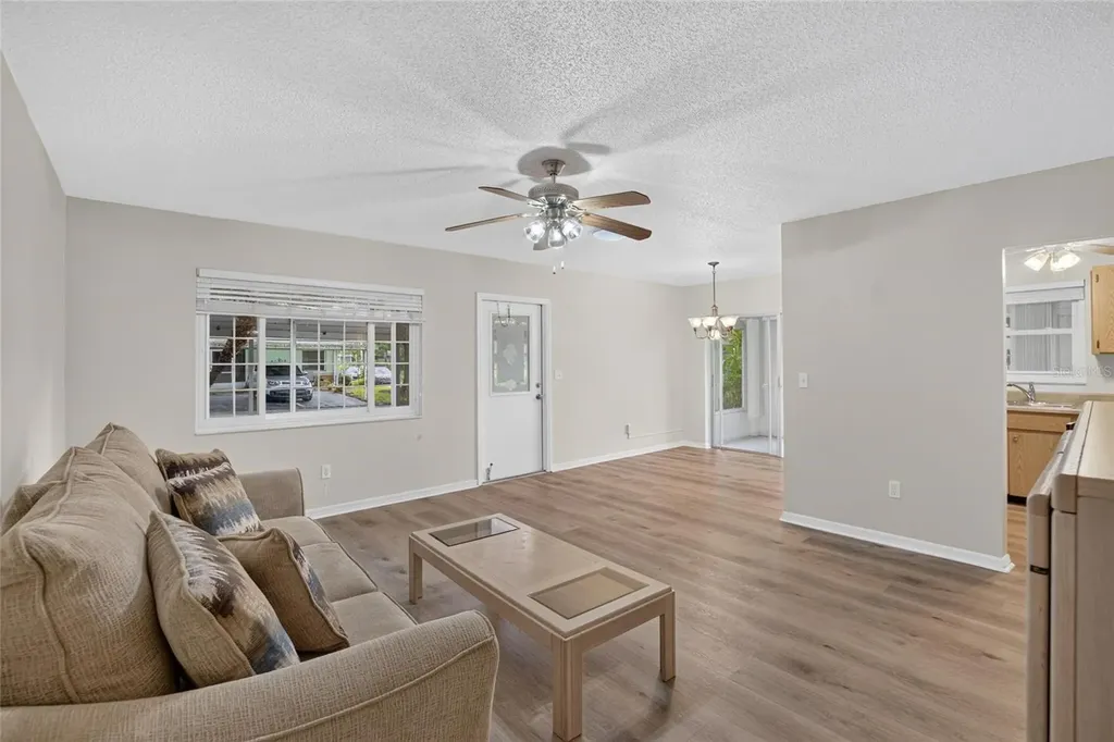 2202 Horsham Place Sun City Center FL 33573