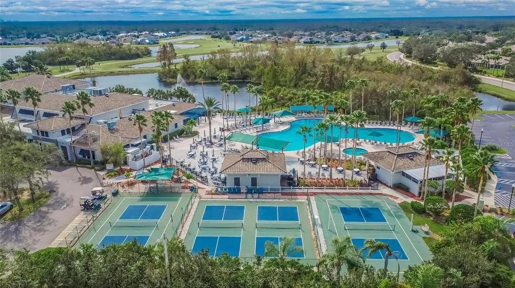 2202 Horsham Place Sun City Center FL 33573