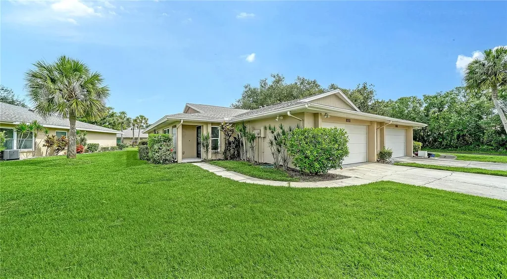 5689 Evergreen Drive Sarasota FL 34233