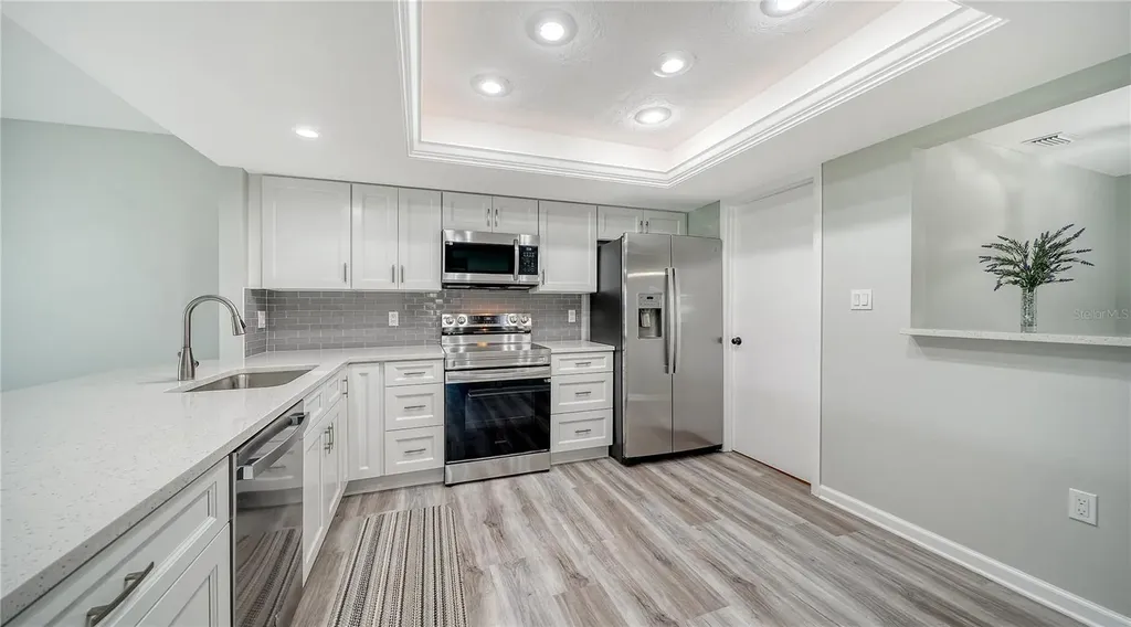 5689 Evergreen Drive Sarasota FL 34233