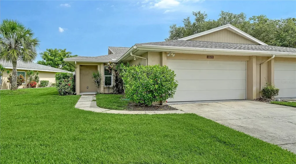 5689 Evergreen Drive Sarasota FL 34233