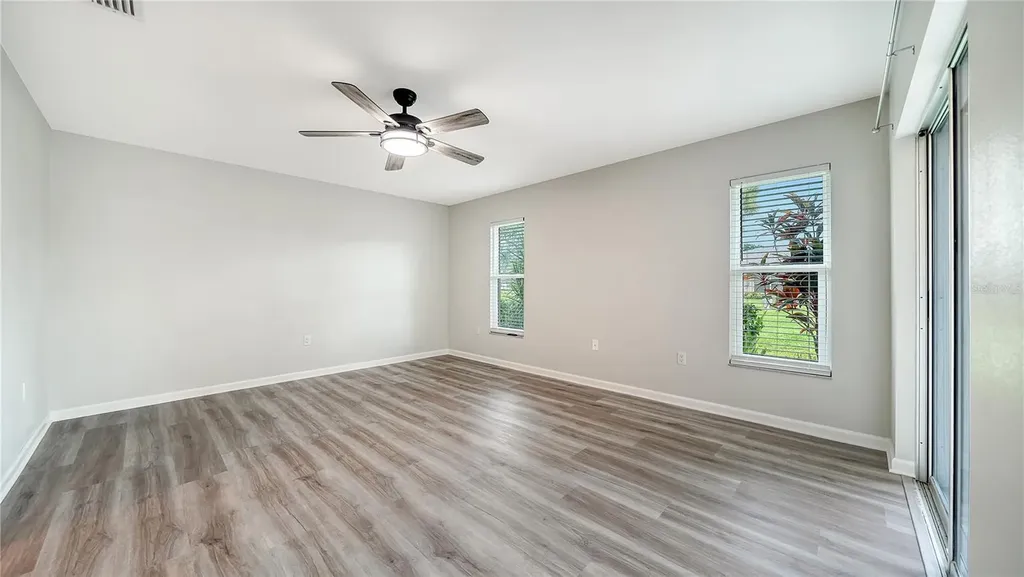 5689 Evergreen Drive Sarasota FL 34233