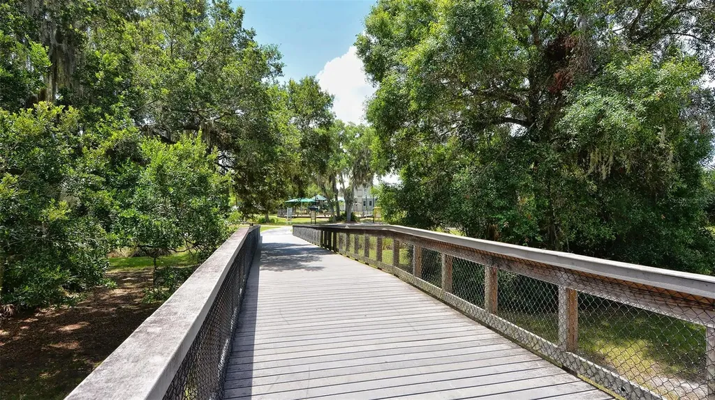 5689 Evergreen Drive Sarasota FL 34233