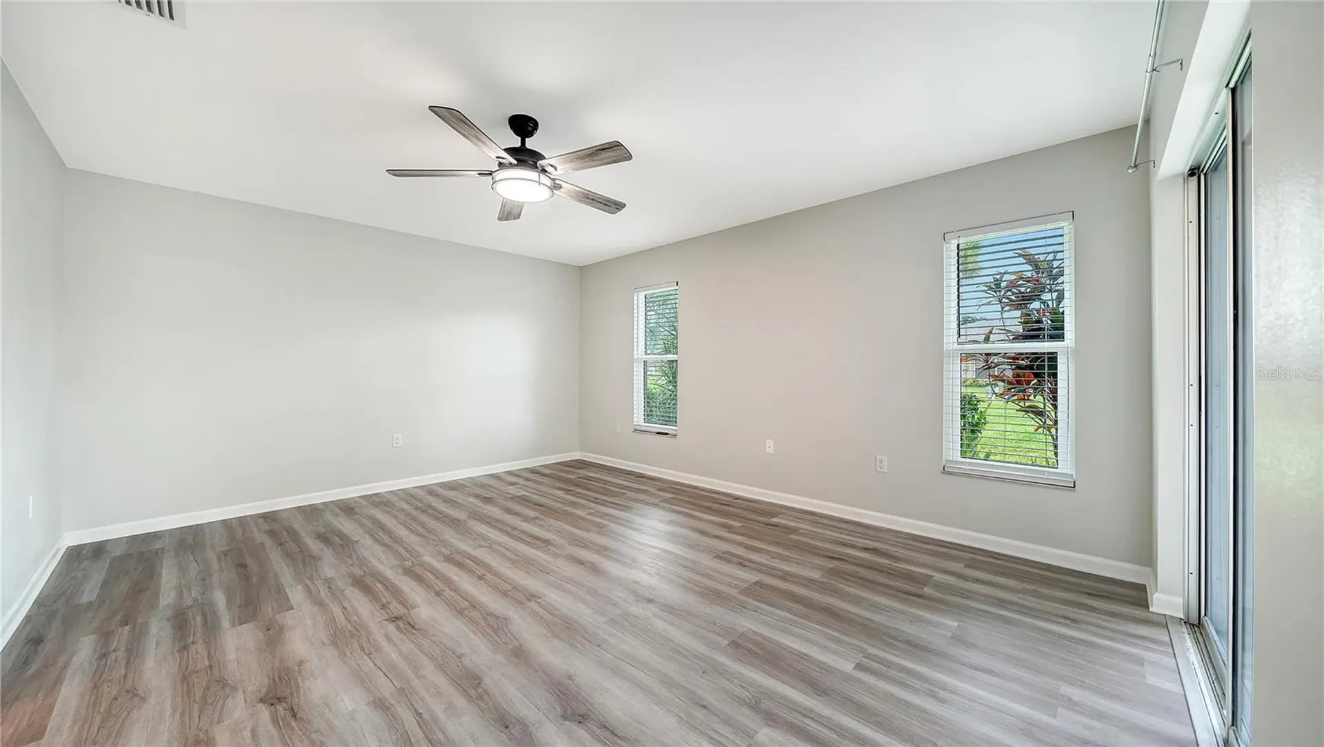 5689 Evergreen Drive Sarasota FL 34233