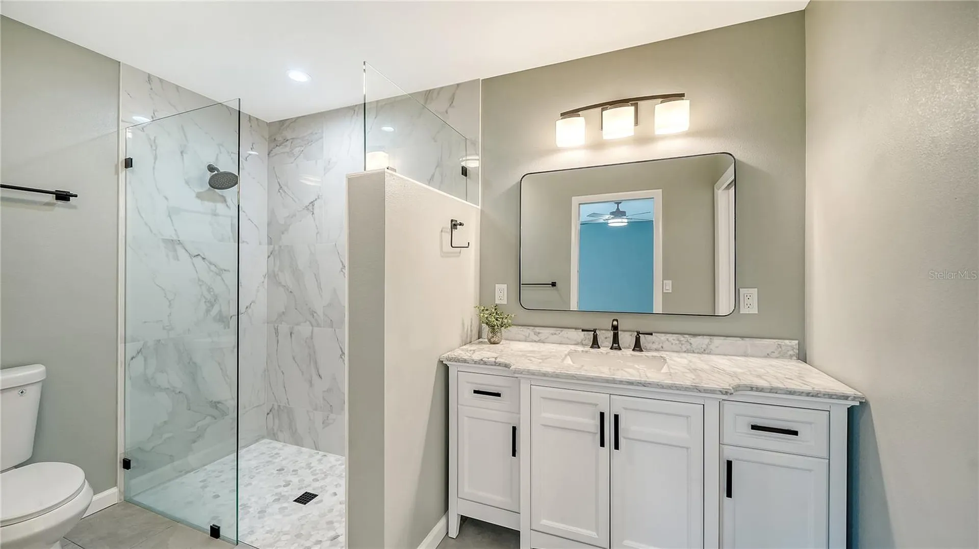 5689 Evergreen Drive Sarasota FL 34233