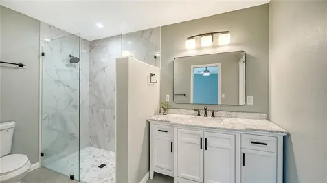 5689 Evergreen Drive Sarasota FL 34233