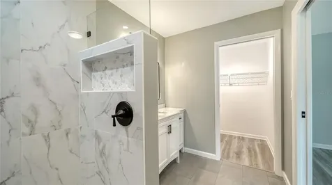 5689 Evergreen Drive Sarasota FL 34233