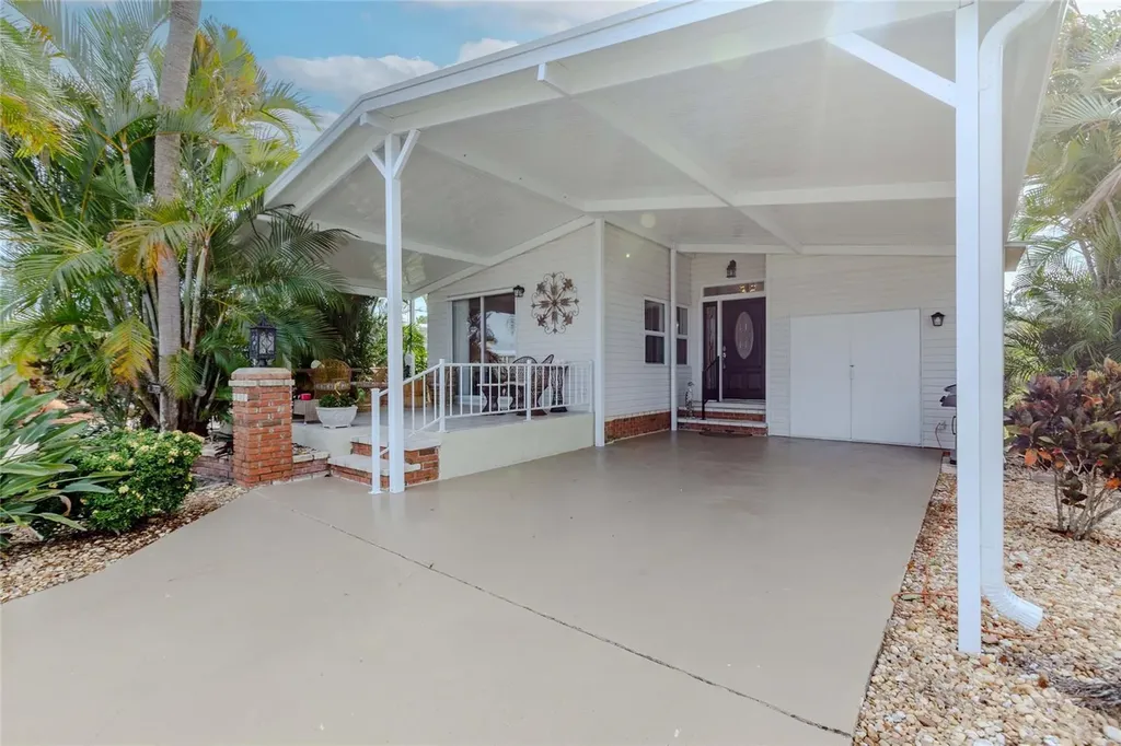 2100 Kings Highway Port Charlotte FL 33980