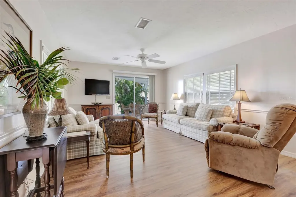 2100 Kings Highway Port Charlotte FL 33980