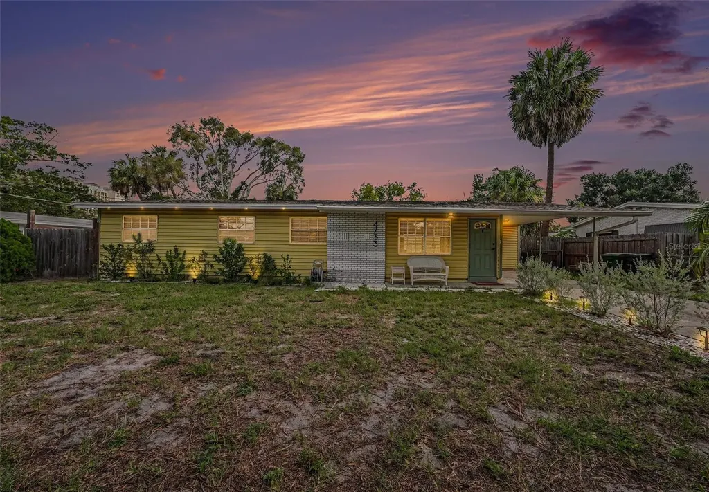 4733 W Wisconsin Avenue Tampa FL 33616