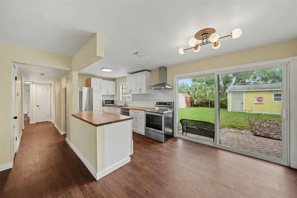 4733 W Wisconsin Avenue Tampa FL 33616