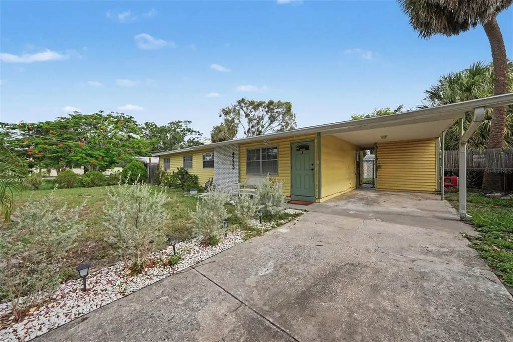 4733 W Wisconsin Avenue Tampa FL 33616