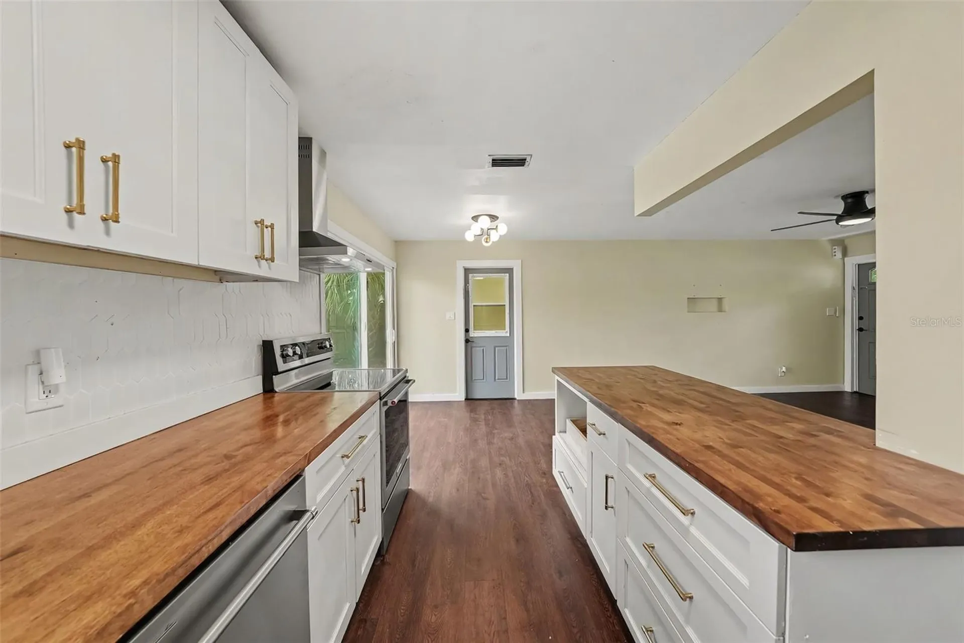 4733 W Wisconsin Avenue Tampa FL 33616