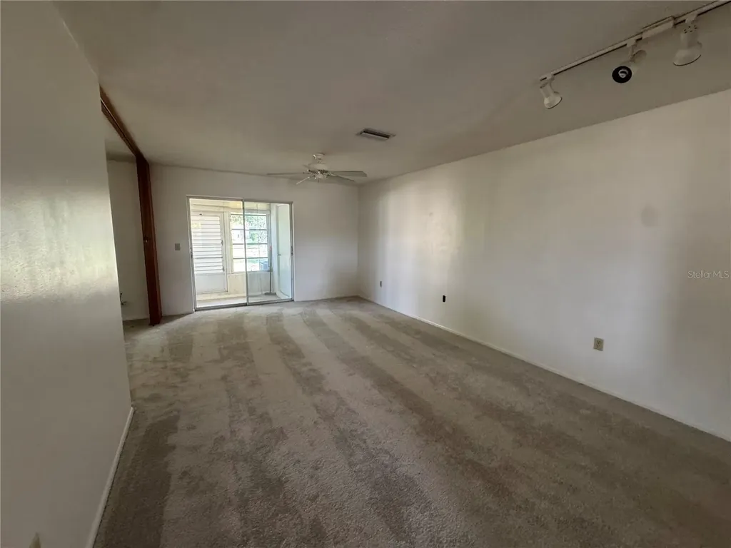 652 Park Circle Bradenton FL 34207