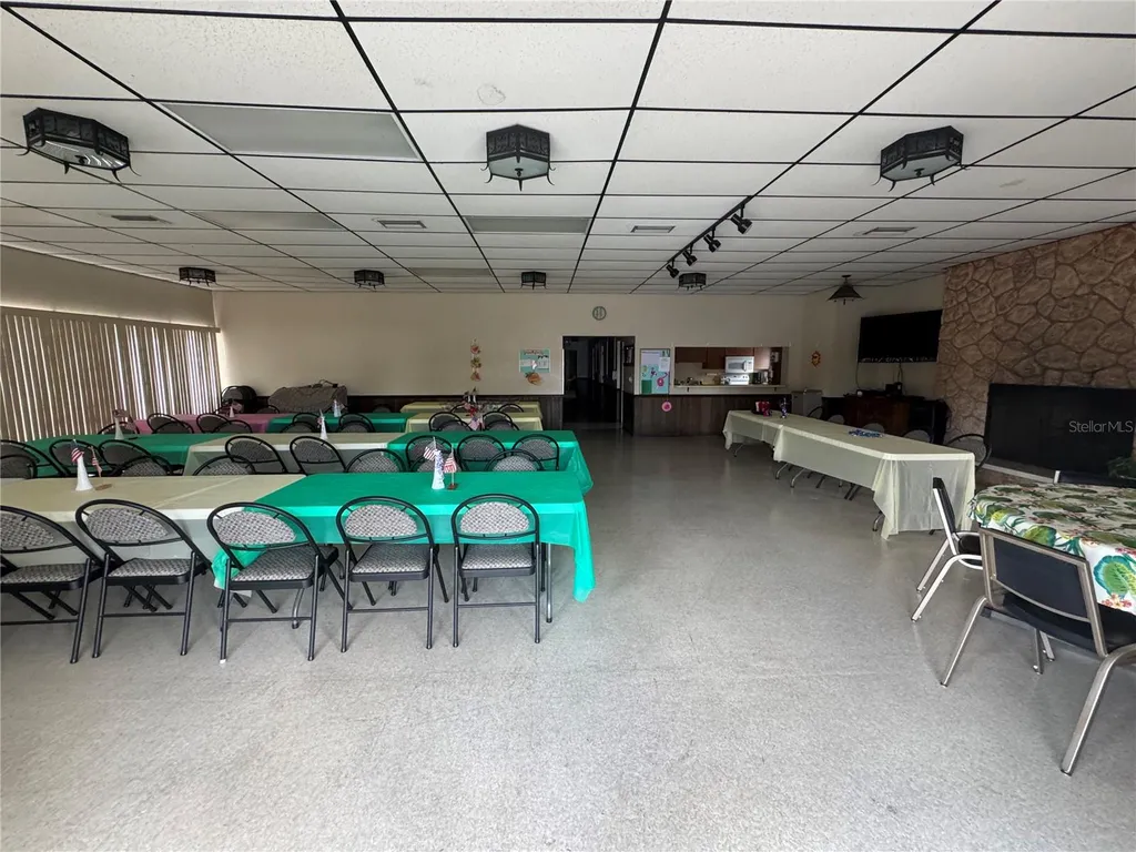 652 Park Circle Bradenton FL 34207