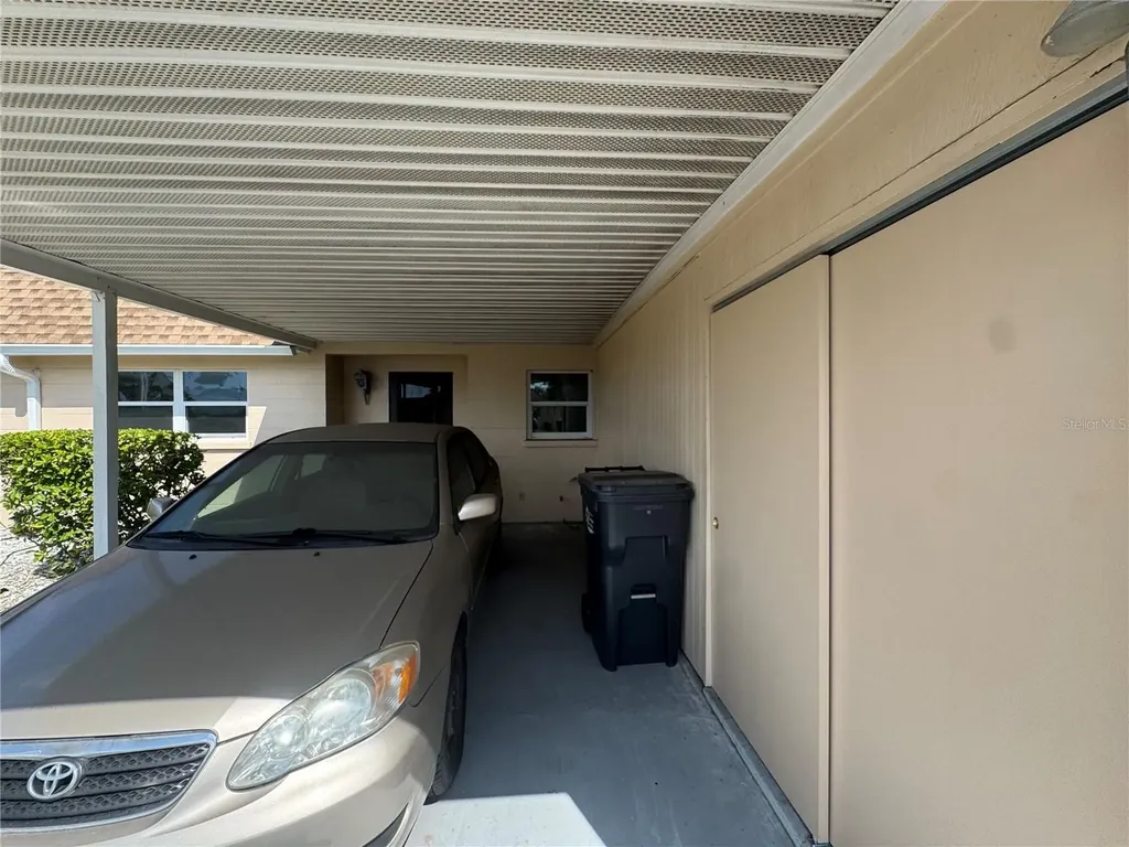 652 Park Circle Bradenton FL 34207