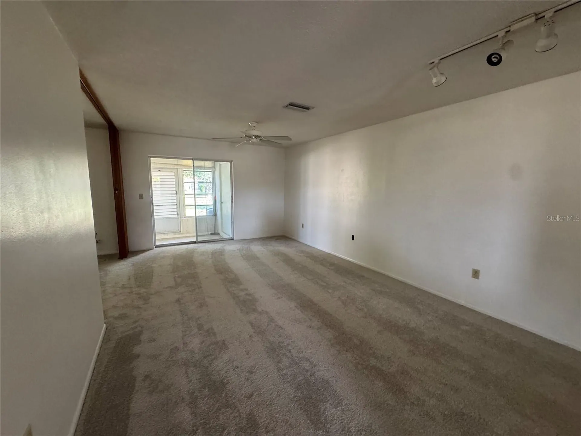 652 Park Circle Bradenton FL 34207