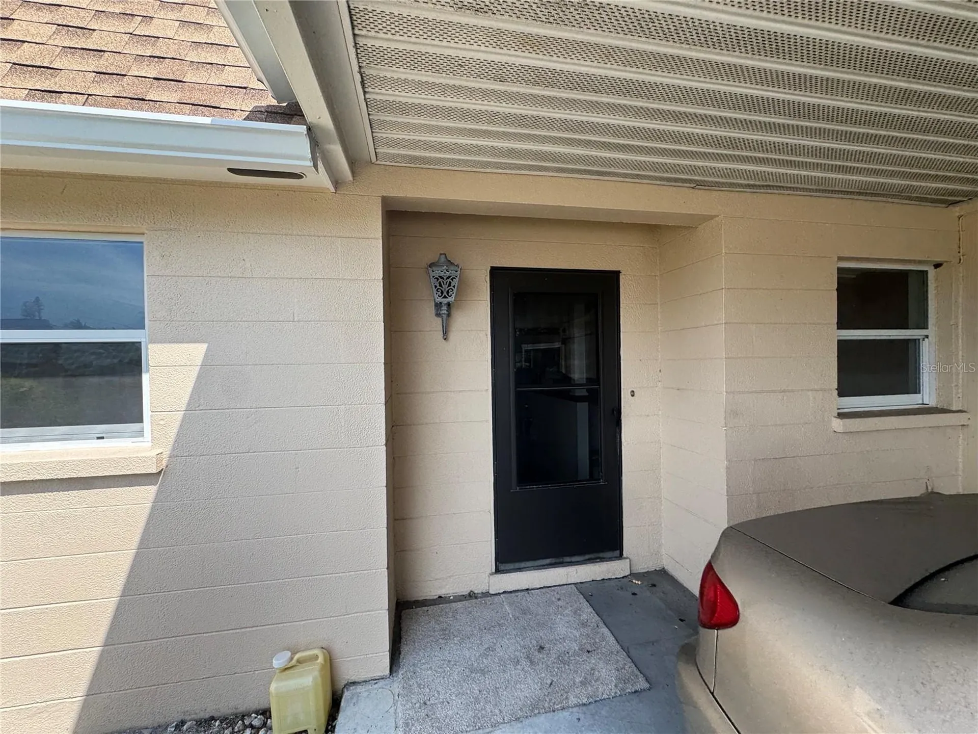 652 Park Circle Bradenton FL 34207