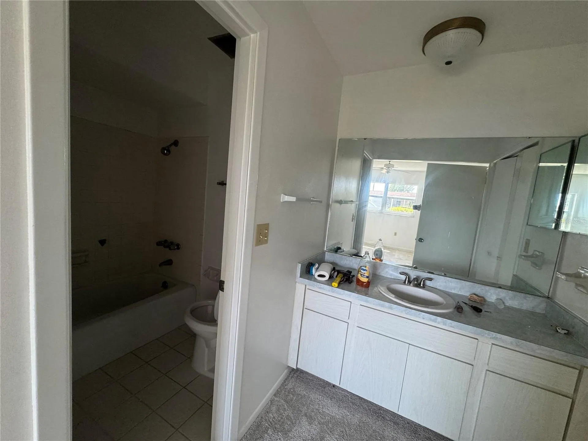 652 Park Circle Bradenton FL 34207