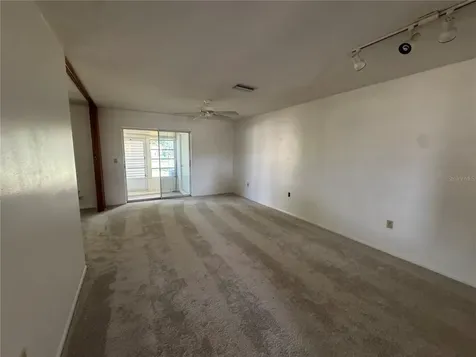 652 Park Circle Bradenton FL 34207