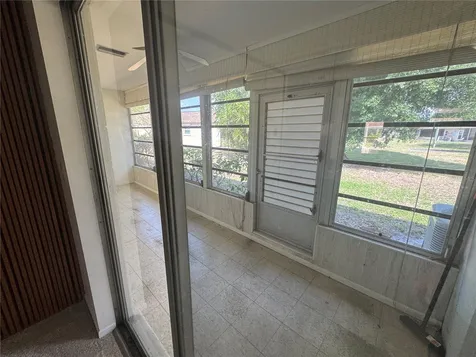 652 Park Circle Bradenton FL 34207
