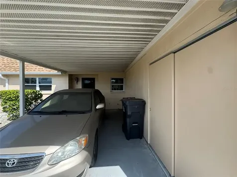 652 Park Circle Bradenton FL 34207