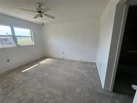 652 Park Circle Bradenton FL 34207
