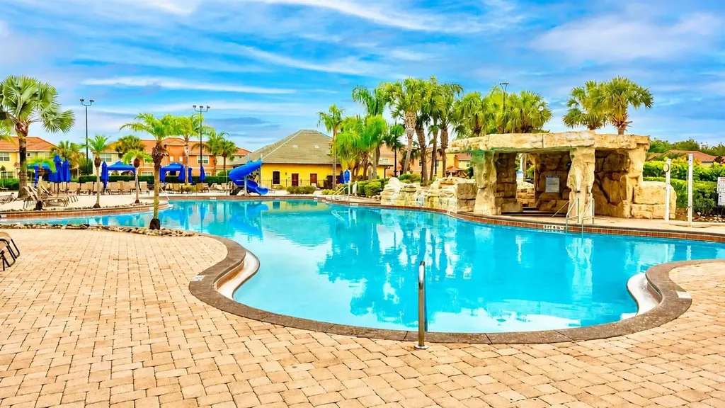 8932 Bismarck Palm Road Kissimmee FL 34747