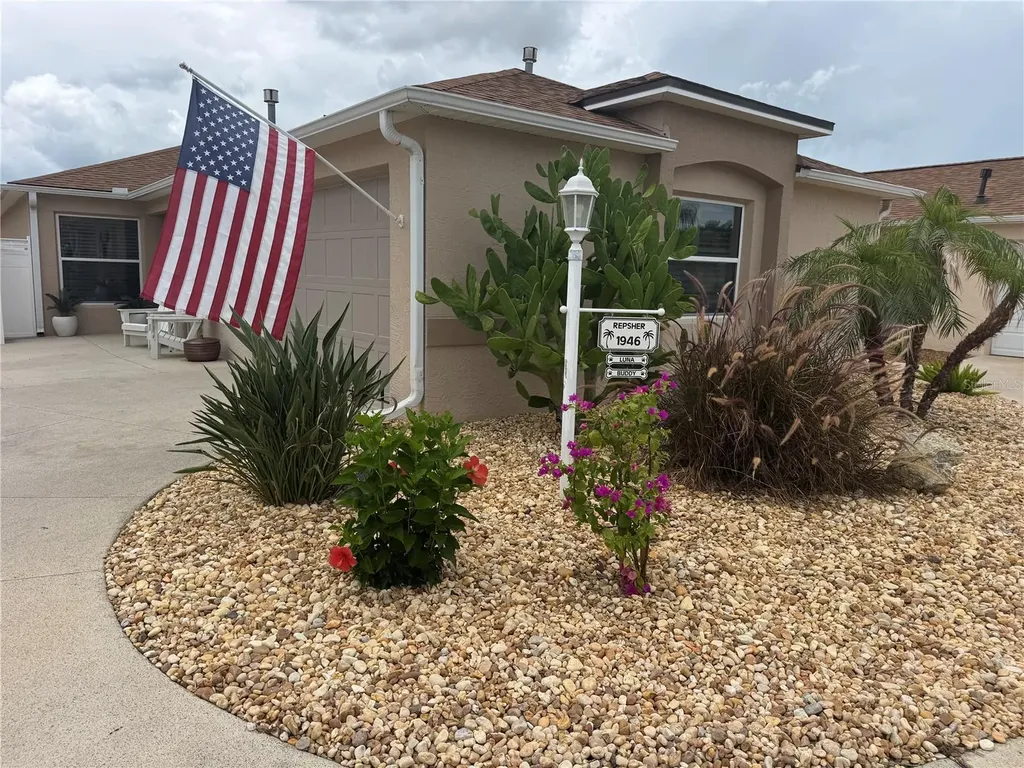 1946 Mcconnells Avenue The Villages FL 32162