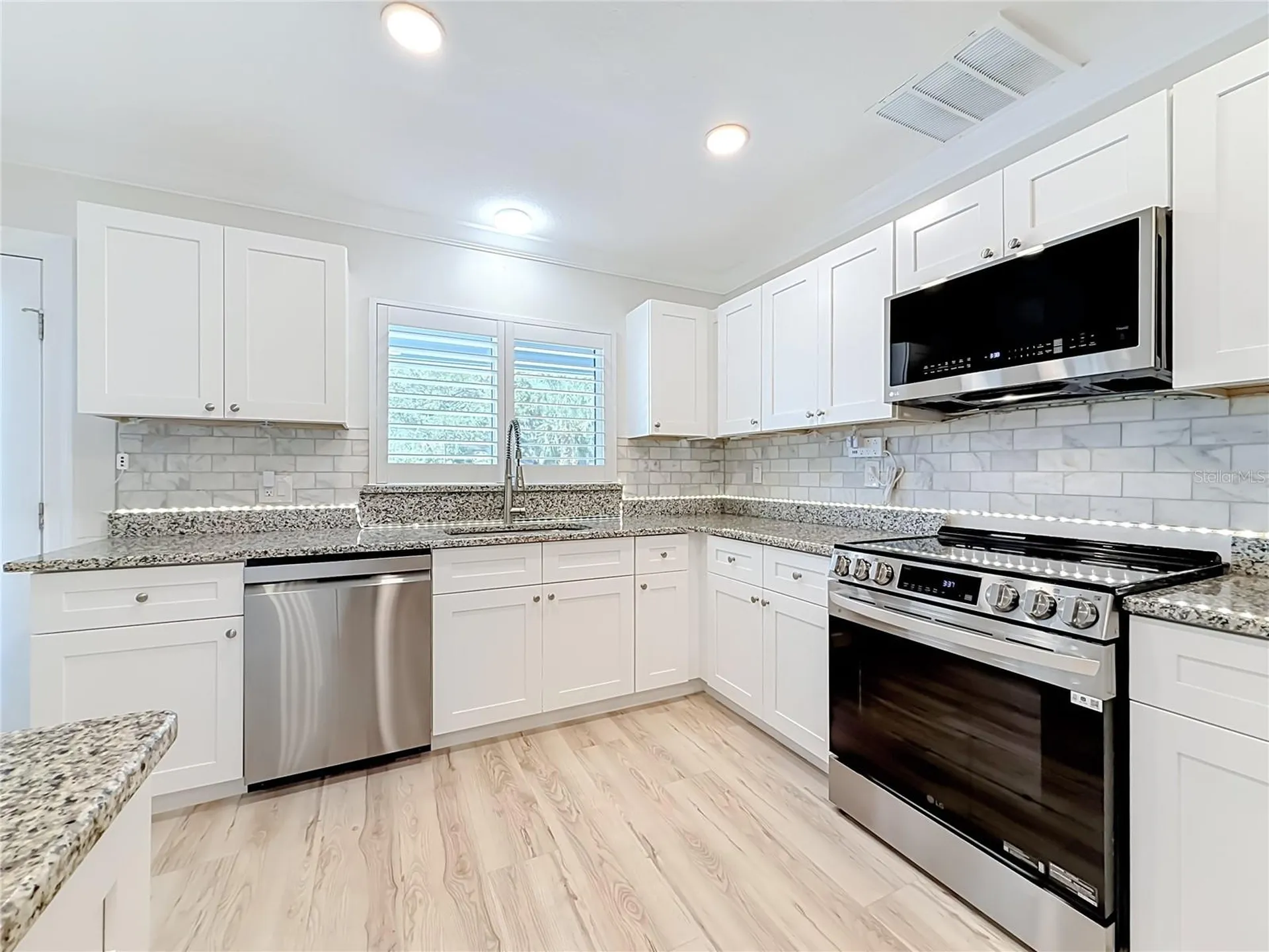 8270 30th Avenue N St Petersburg FL 33710