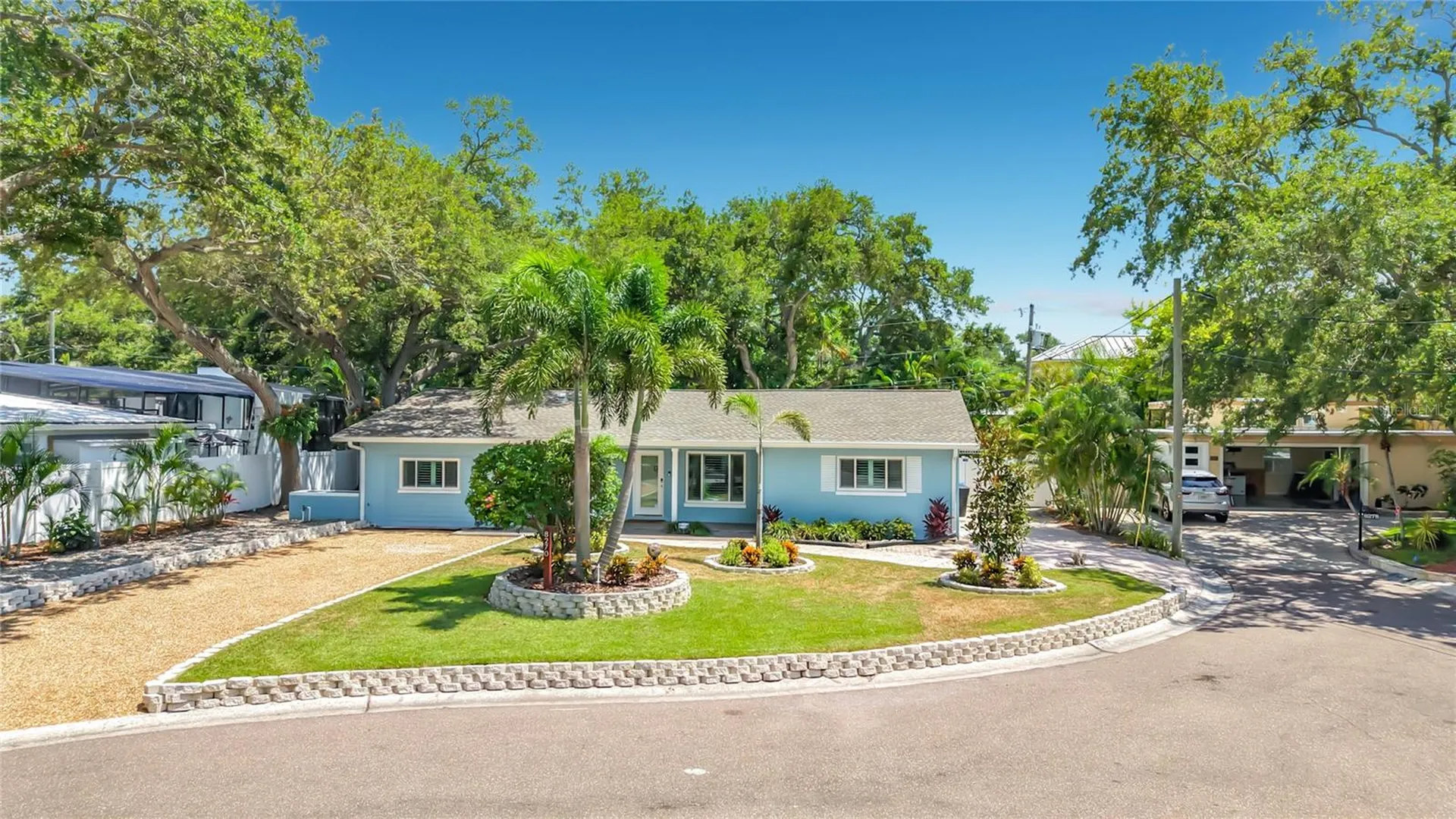 8270 30th Avenue N St Petersburg FL 33710