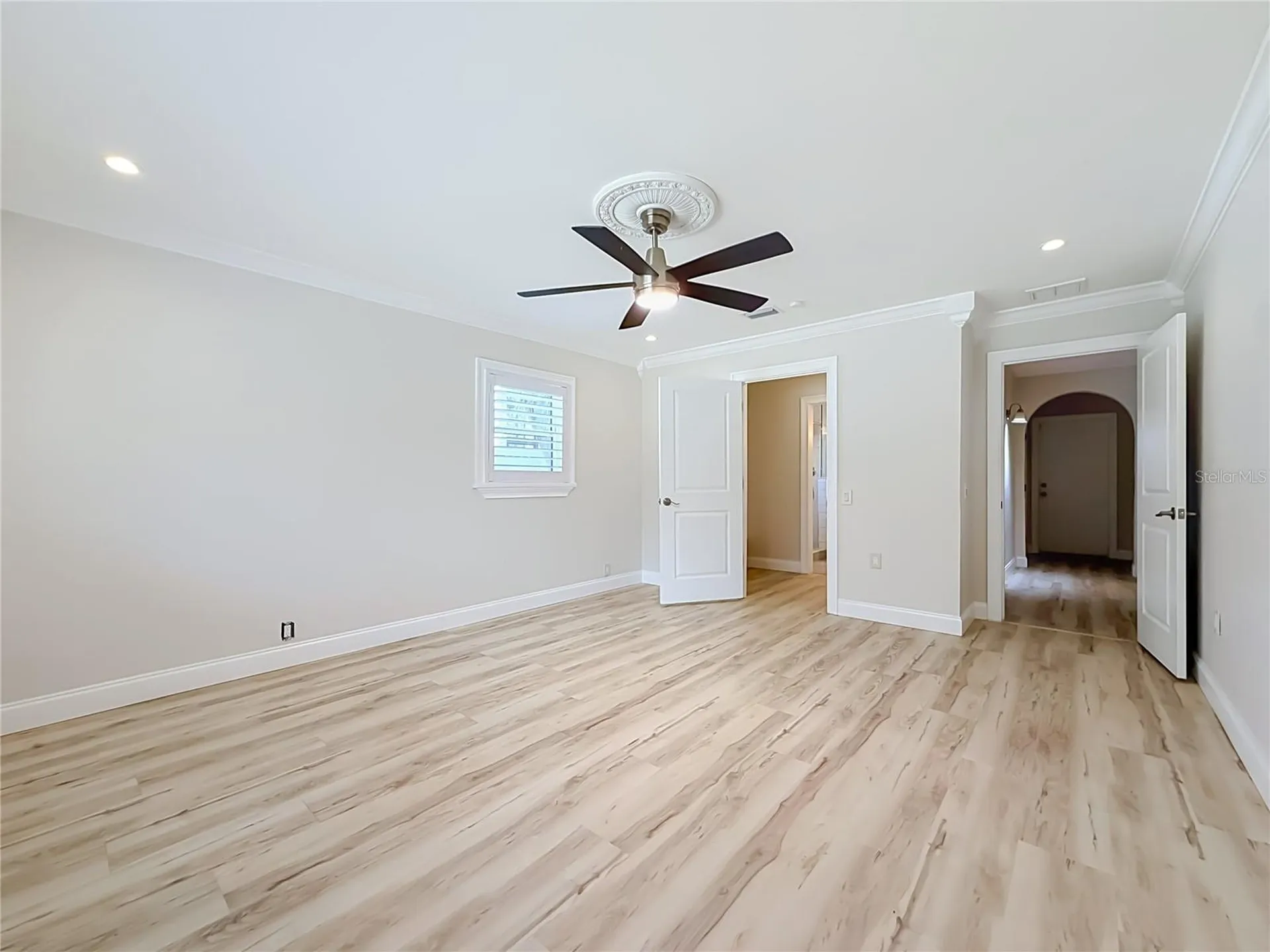 8270 30th Avenue N St Petersburg FL 33710