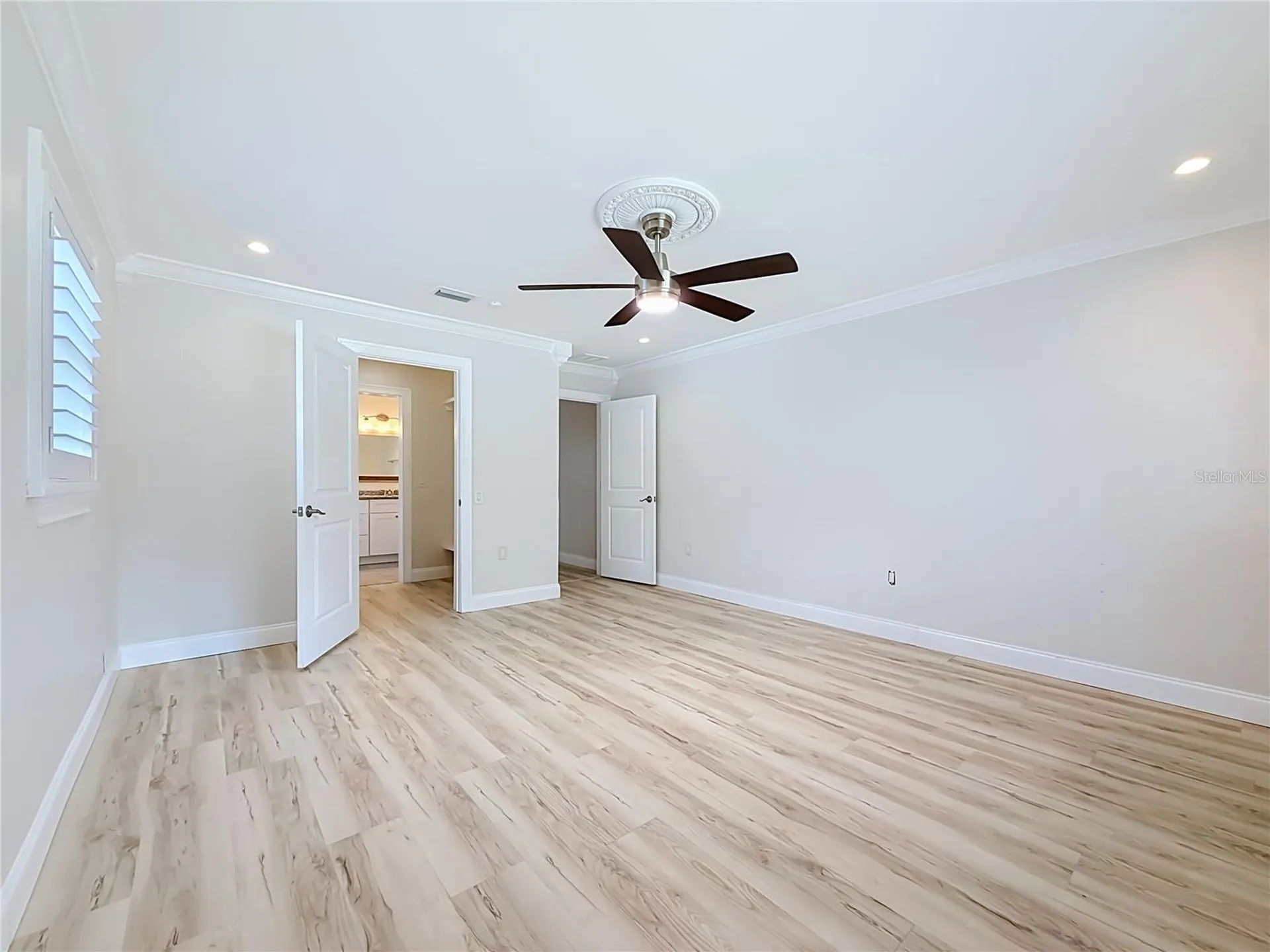 8270 30th Avenue N St Petersburg FL 33710