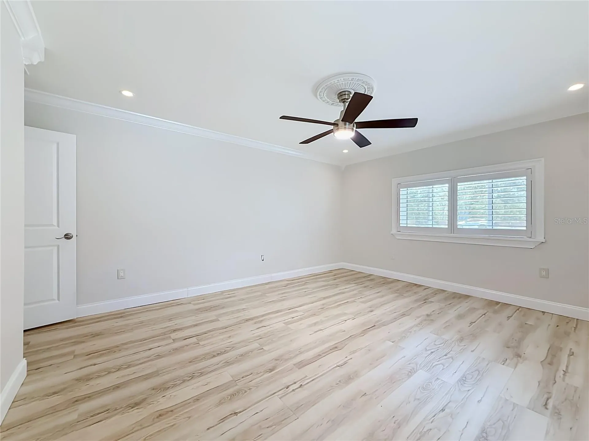 8270 30th Avenue N St Petersburg FL 33710